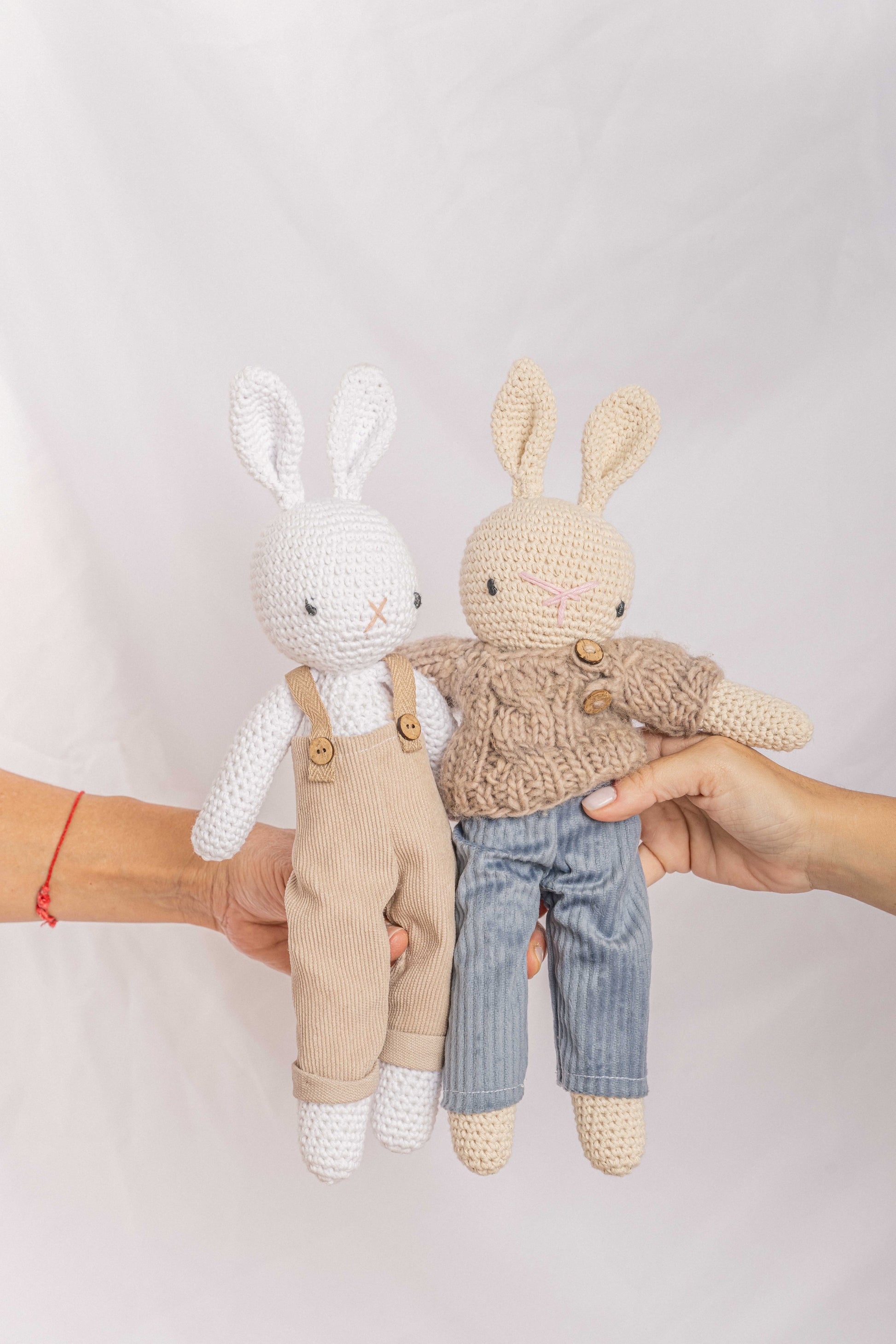 Set 6 (conejo vestido y dos prendas de conejo)