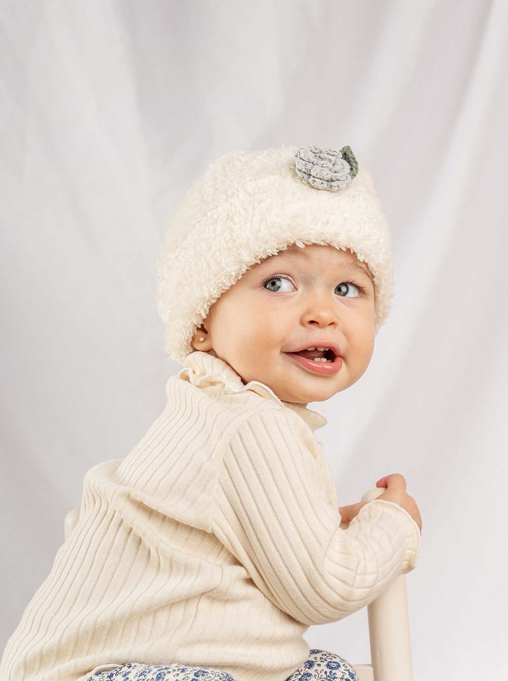 Gorro peluche image 2